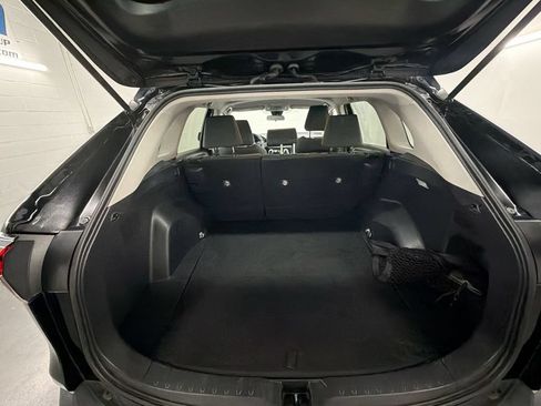 Used 2021 Toyota RAV4 LE FWD image 22