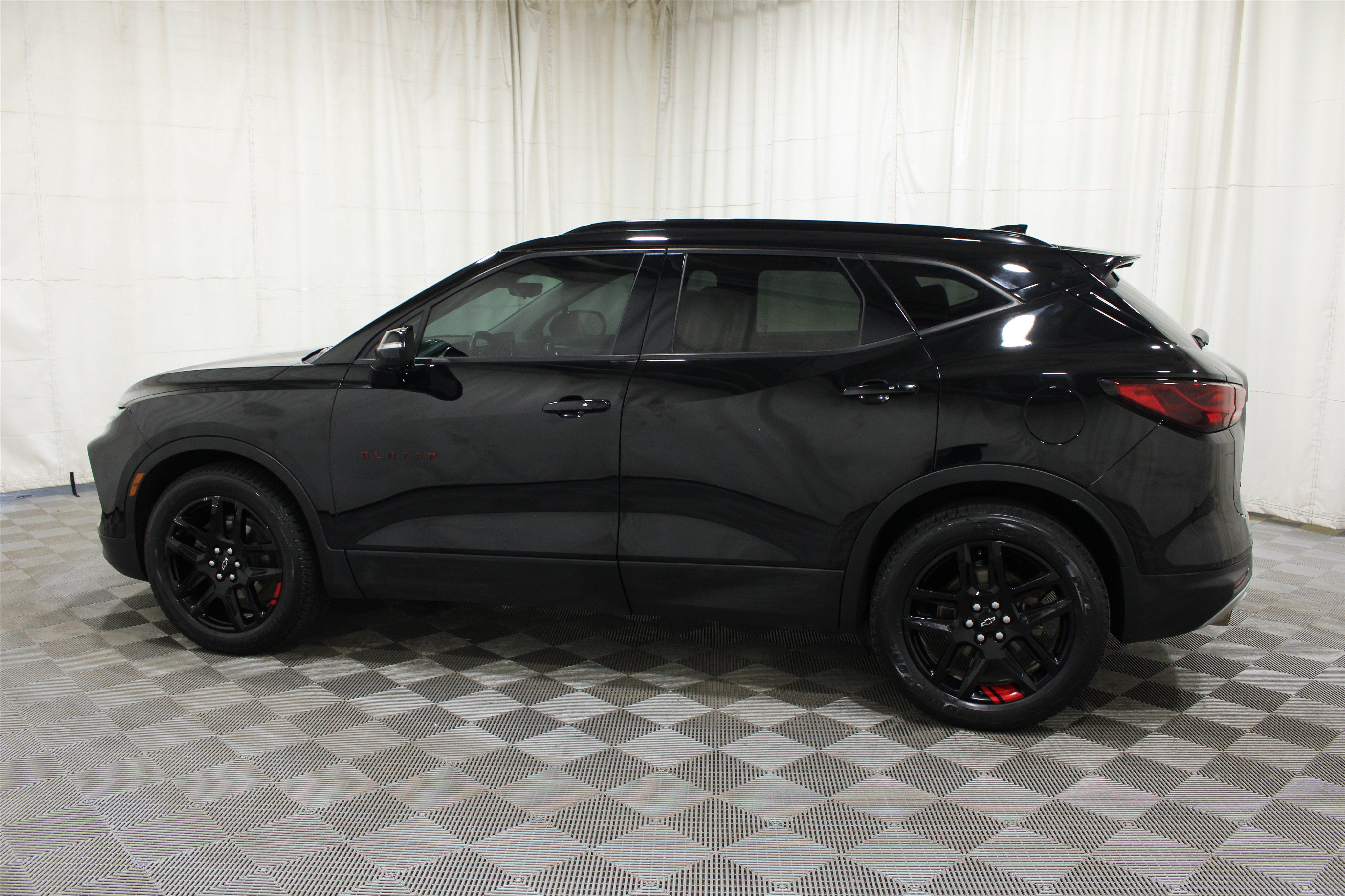 Used 2023 Chevrolet Blazer LT w/ Sound & Technology Package FWD image 34