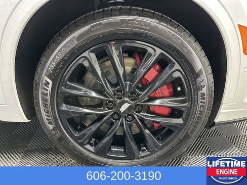Used 2024 Cadillac XT6 Sport w/ Technology Package image 13