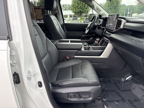 Used 2024 Toyota Tundra SR5 w/ SR5 Premium Package AWD/4WD image 34