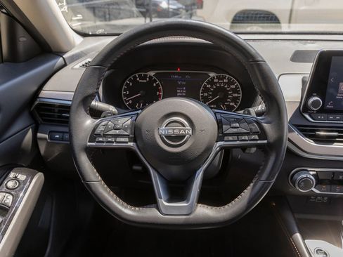 Used 2024 Nissan Altima 2.5 SR FWD image 25