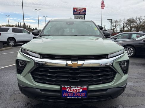 Used 2025 Chevrolet TrailBlazer LS w/ LS Convenience Package AWD/4WD image 11