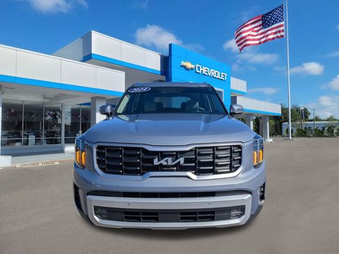 Used 2024 Kia Telluride SX w/ Towing Package image 2