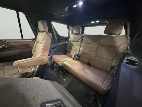 Used 2023 Chevrolet Tahoe High Country w/ LPO, Illumination Package AWD/4WD image 13