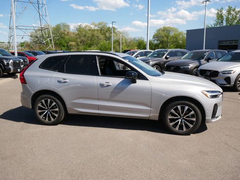 Certified 2025 Volvo XC60 B5 Plus AWD/4WD image 8