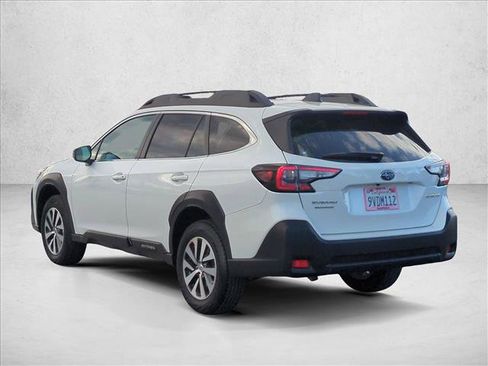 Certified 2025 Subaru Outback Premium image 8