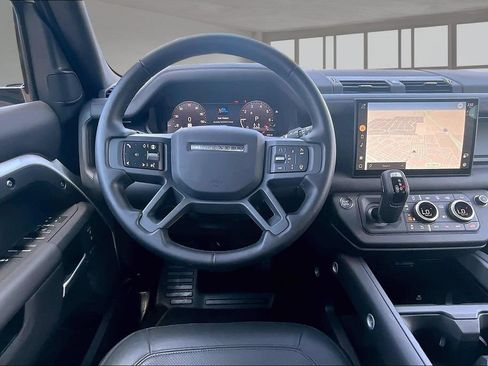 Certified 2025 Land Rover Defender 130 X-Dynamic SE AWD/4WD image 5