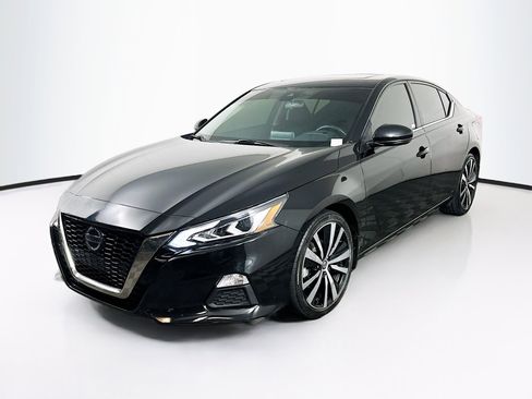 Used 2021 Nissan Altima 2.0 SR FWD image 3