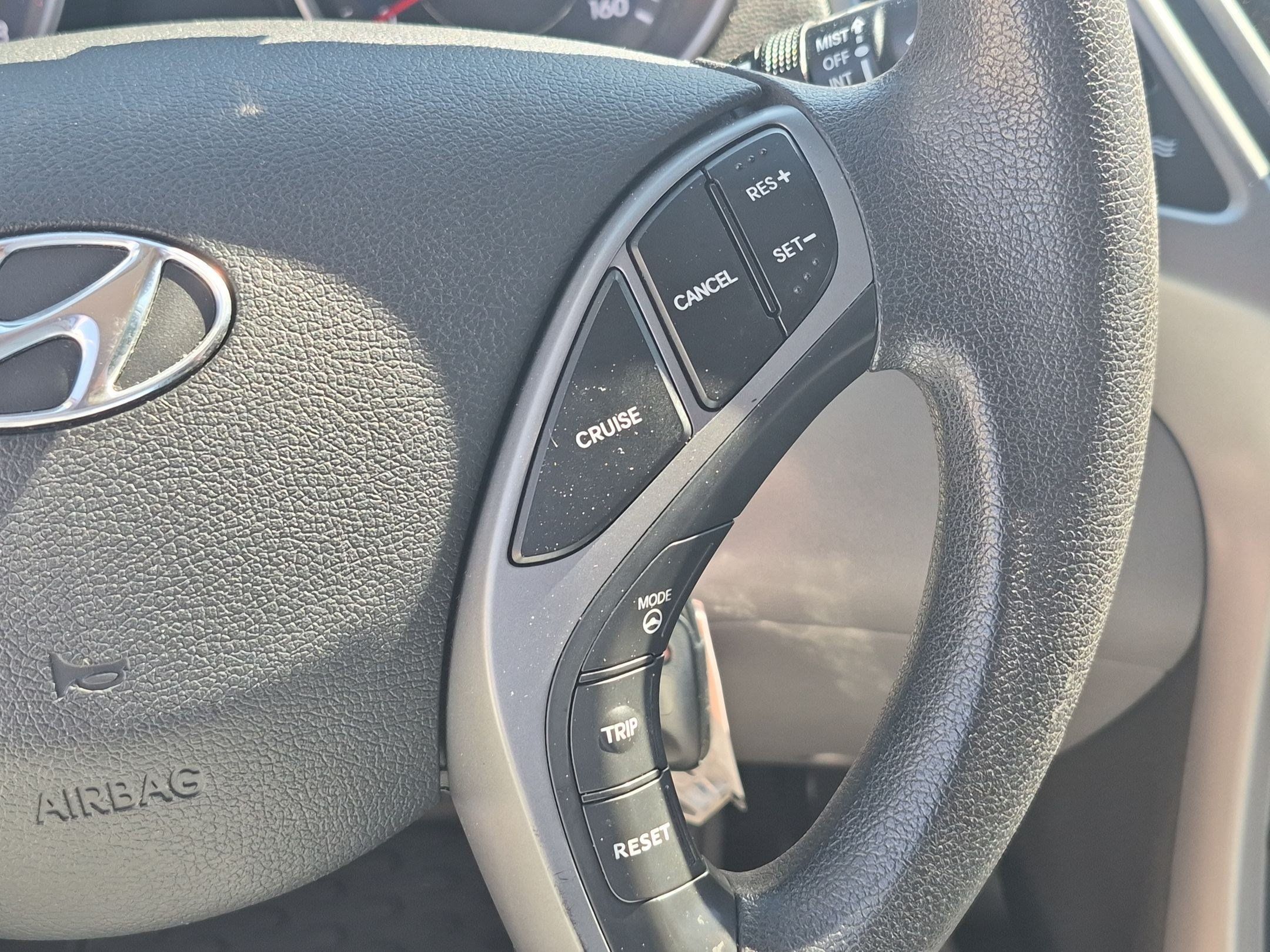 Used 2014 Hyundai Elantra SE FWD image 18