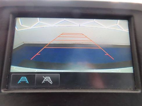 Used 2018 Chevrolet Equinox LT FWD image 25