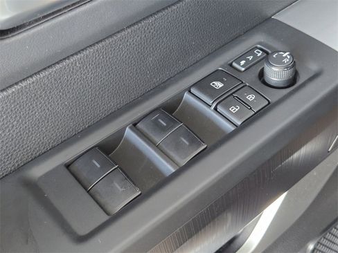 Used 2024 Toyota Sequoia Platinum image 39