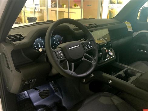 New 2026 Land Rover Defender 110 S image 8