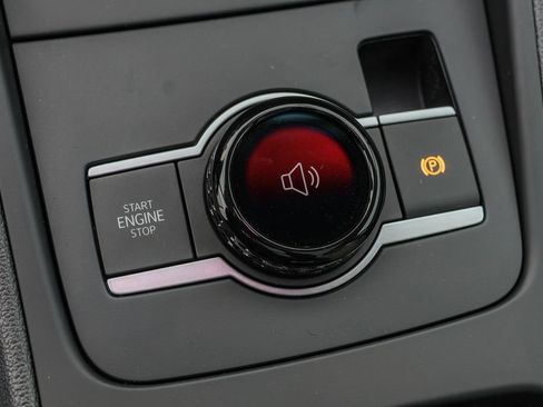 New 2026 Volkswagen Tiguan SE image 31