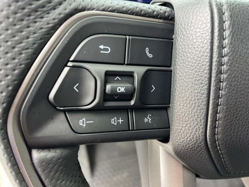 Used 2025 Toyota Tacoma TRD Off-Road AWD/4WD image 29