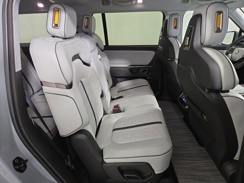 Used 2024 Rivian R1S Adventure AWD/4WD image 23