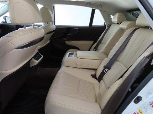 Used 2019 Lexus LS 500 w/ Interior Upgrade Package RWD image 37