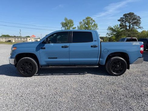 Used 2021 Toyota Tundra SR5 w/ SR5 Leather Package image 3