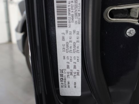 Used 2016 RAM 1500 Laramie w/ Convenience Group AWD/4WD image 65