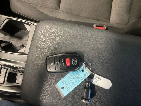 Used 2025 Toyota Camry LE FWD image 28