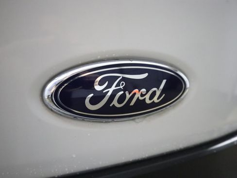 Used 2016 Ford Transit 150 XL image 13