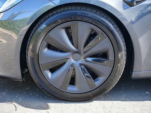 Used 2023 Tesla Model S AWD/4WD image 10