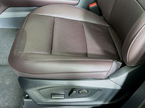 New 2025 Ford Explorer Platinum image 31