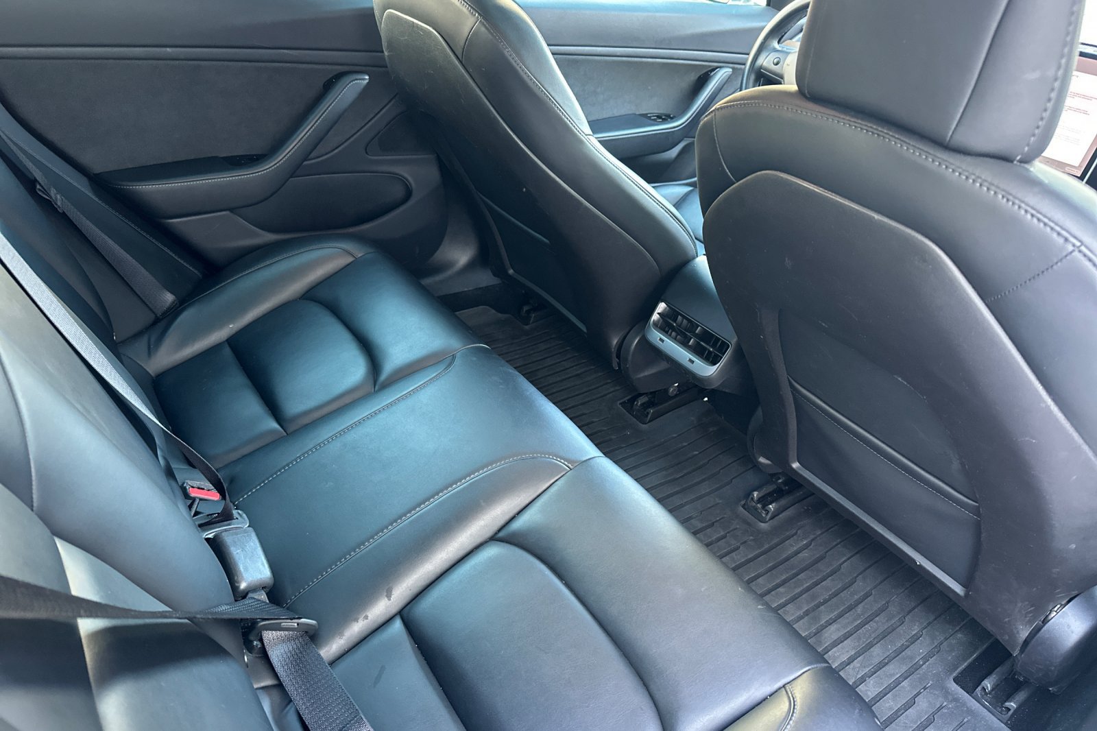 Used 2019 Tesla Model 3 Mid Range RWD image 17