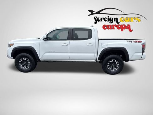 Used 2023 Toyota Tacoma TRD Off-Road w/ Technology Package image 4