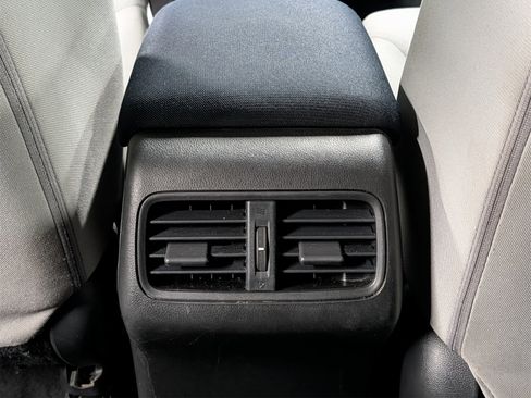 Used 2015 Honda CR-V LX image 19