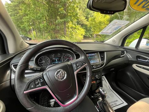 Used 2017 Buick Encore Preferred FWD image 19