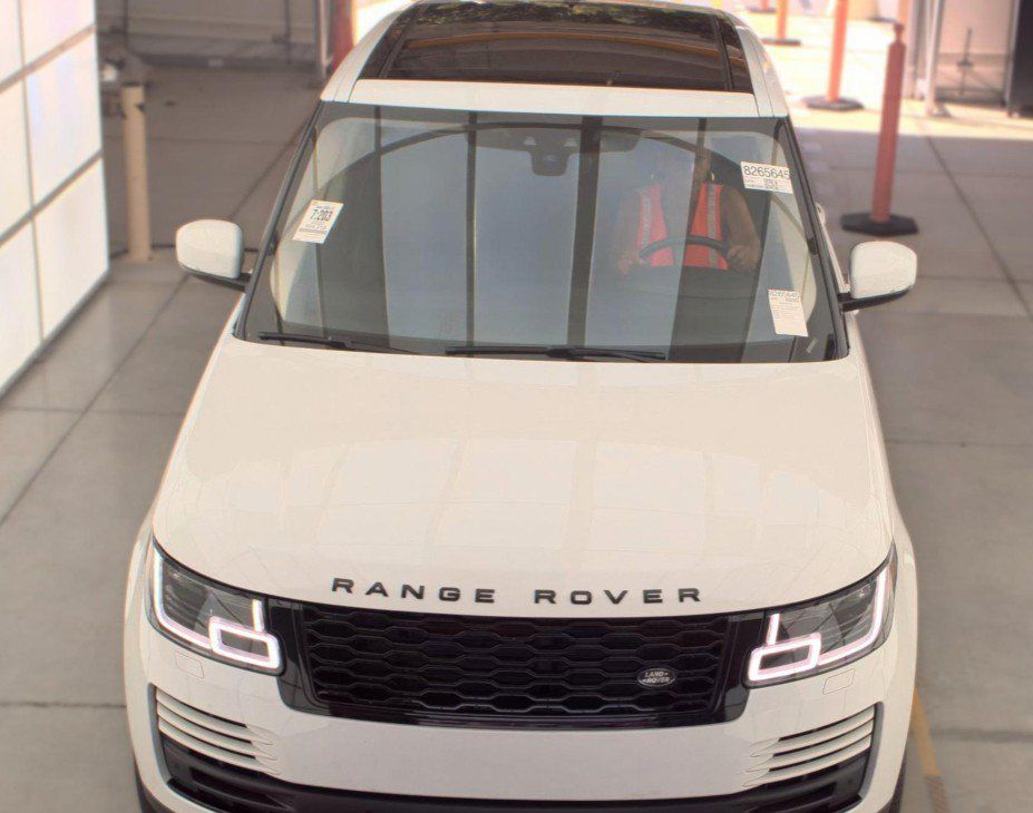 Used 2020 Land Rover Range Rover HSE AWD/4WD image 2