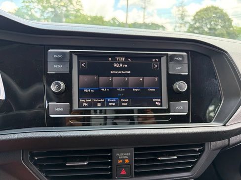 Used 2021 Volkswagen Jetta S w/ Driver Assistance Package FWD image 9