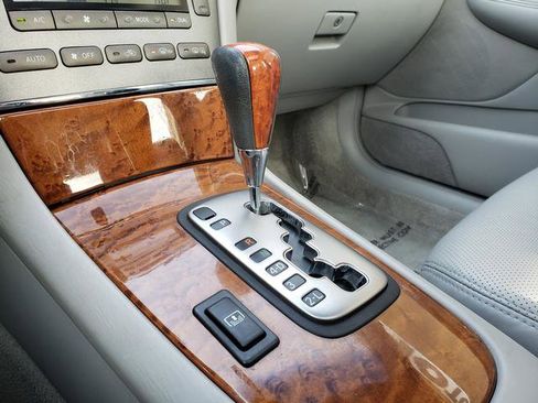 Used 2005 Lexus ES 330 image 25