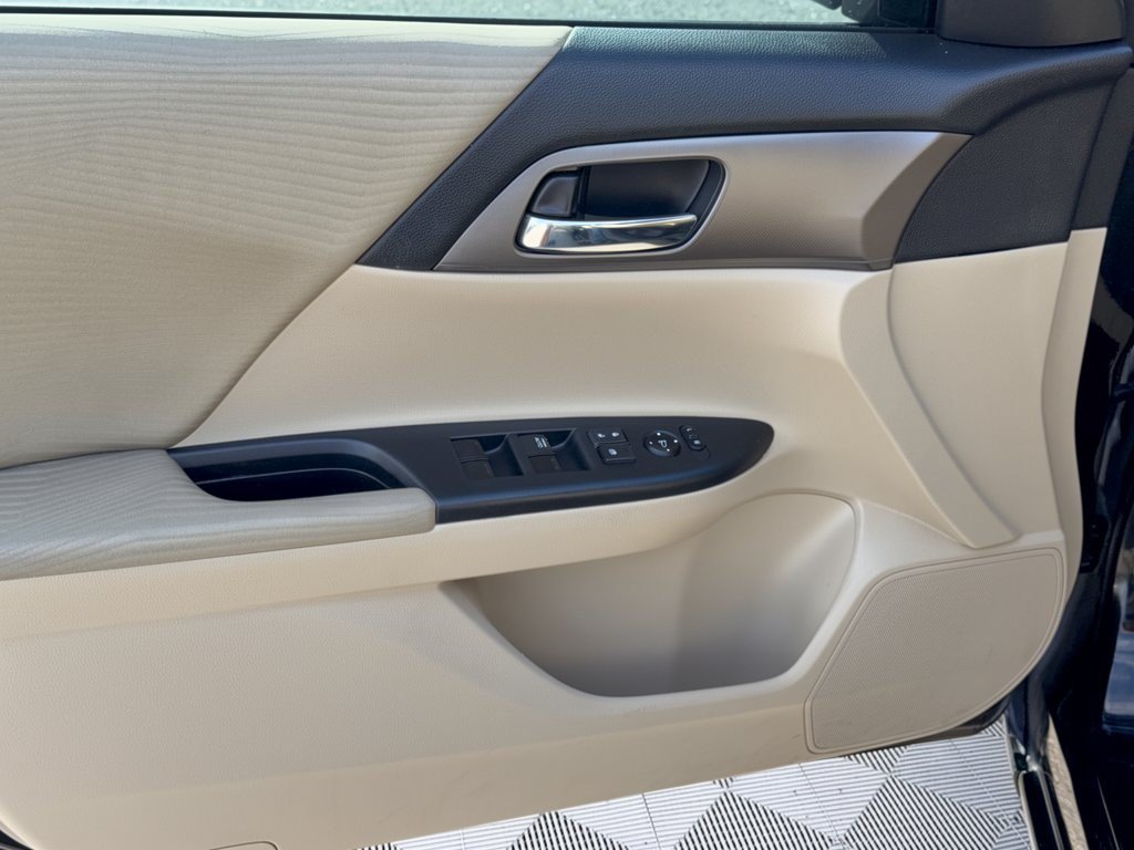 Used 2014 Honda Accord LX image 14