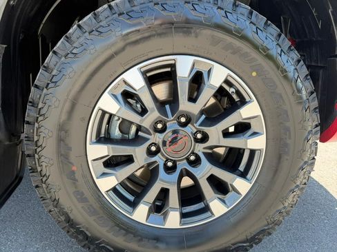 Used 2023 Nissan Titan PRO-4X w/ Pro-4x Convenience Package AWD/4WD image 40