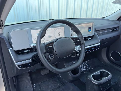 Used 2023 Hyundai Ioniq 5 SEL image 12