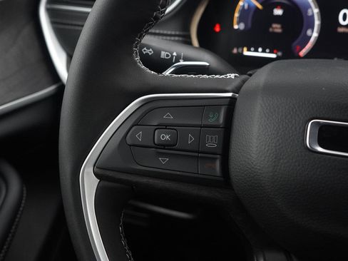 New 2025 Jeep Grand Cherokee Limited w/ Trailer Tow Package image 34