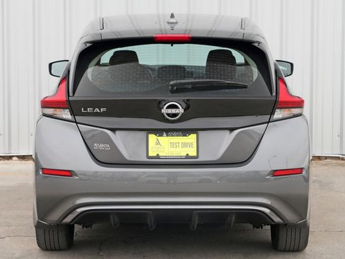 Used 2025 Nissan Leaf S image 40