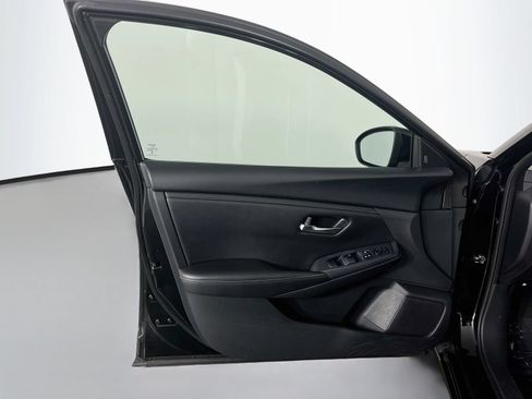 Used 2024 Nissan Sentra SV FWD image 21