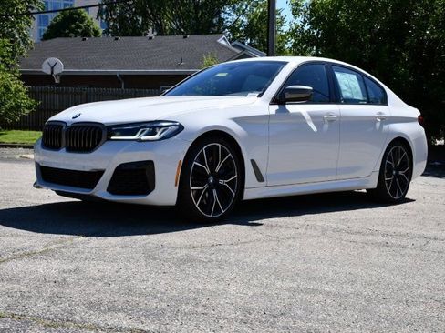 Used 2023 BMW M550i xDrive AWD/4WD image 3