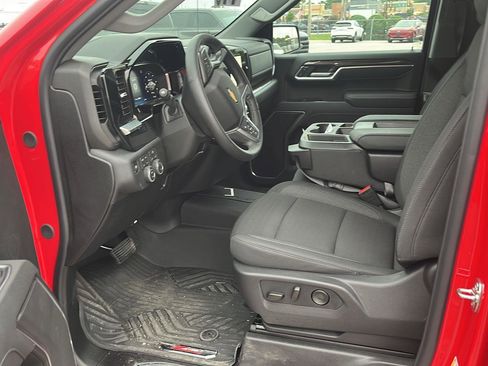 Used 2026 Chevrolet Silverado 1500 LT AWD/4WD image 9
