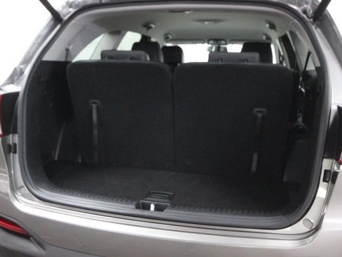 Used 2017 Kia Sorento EX w/ EX V6 Premium Package image 6
