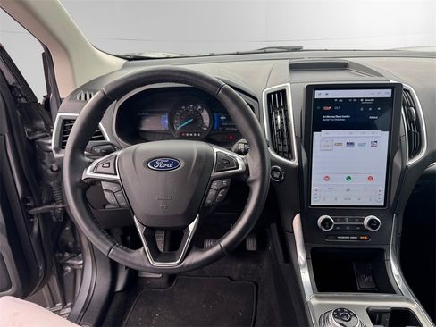 Certified 2024 Ford Edge Titanium image 10