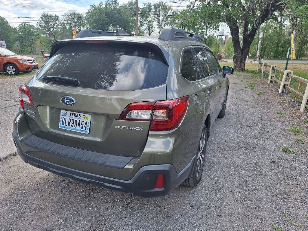 Used 2018 Subaru Outback 2.5i Limited AWD/4WD image 2