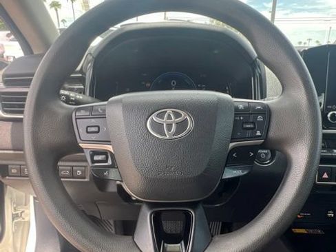 Used 2025 Toyota Camry LE FWD image 10