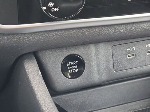 Used 2024 Nissan Rogue S image 20