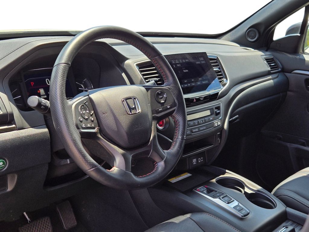 Used 2023 Honda Passport TrailSport image 16