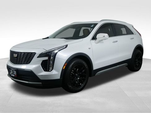 Used 2019 Cadillac XT4 Premium Luxury w/ Enhanced Visibility Package AWD/4WD image 5
