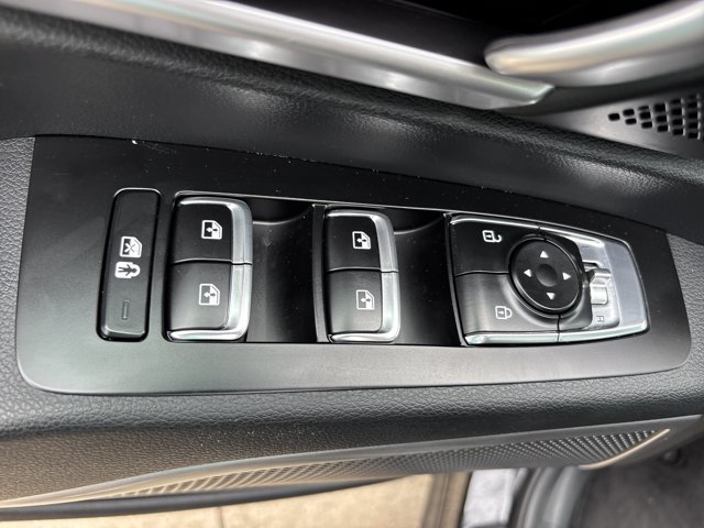 Used 2025 Kia Telluride S AWD/4WD image 23
