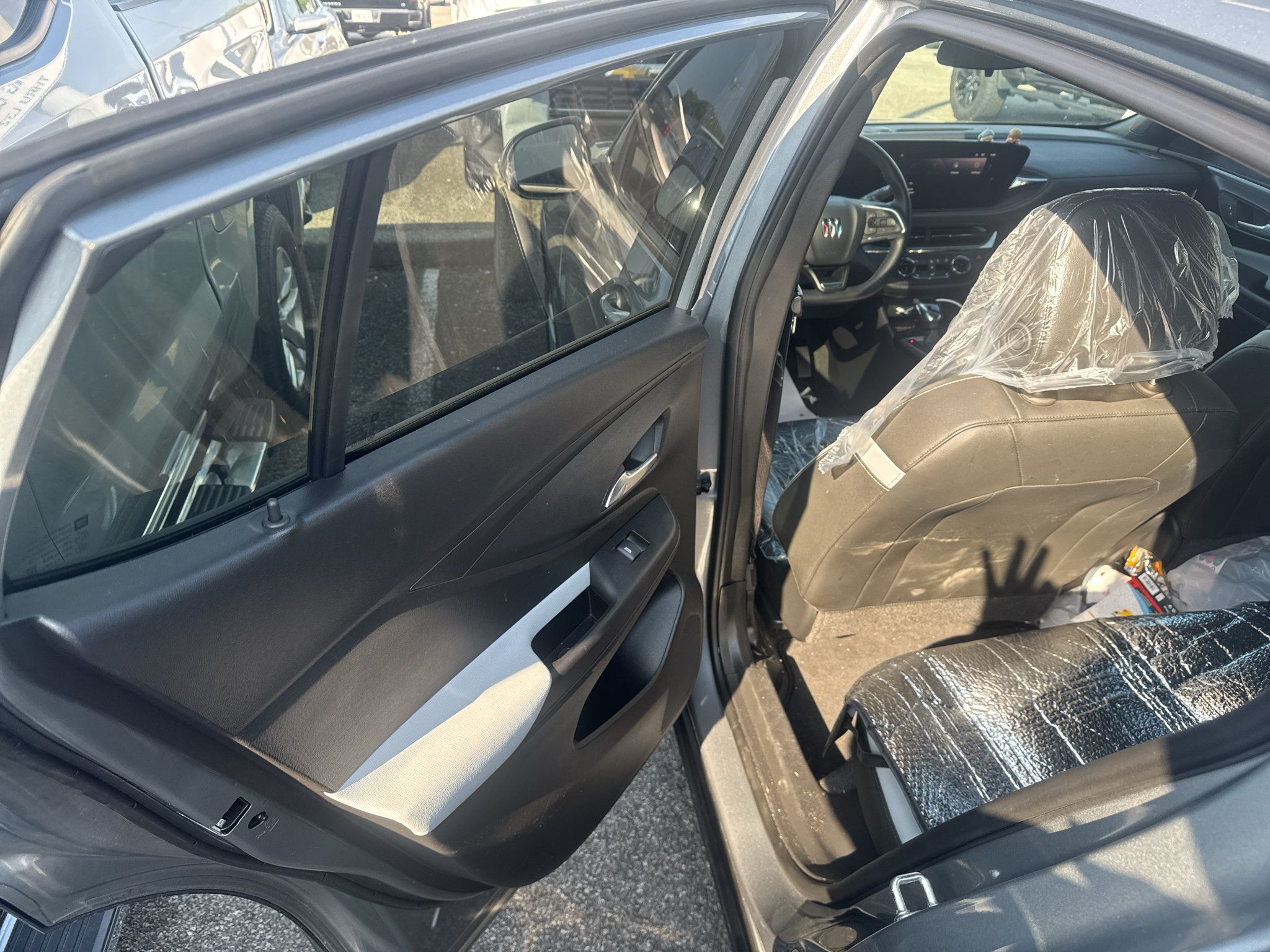 Used 2024 Buick Envista Preferred w/ Convenience I Package FWD image 9
